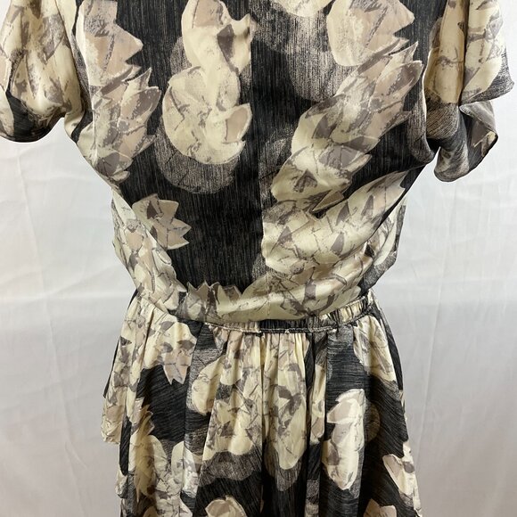 Halston Heritage Dress S Gray Cream Floral Elastic Waist Tiered Butterfly Sleeve - Picture 12 of 14